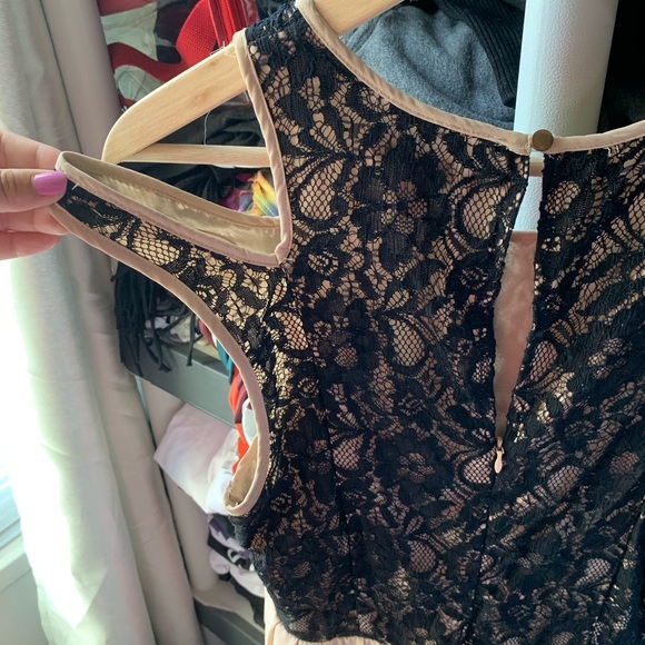 Lace romper - Picture 3 of 4